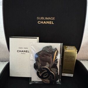 Chanel makeup case and Scrunchie Set in Gold and Black